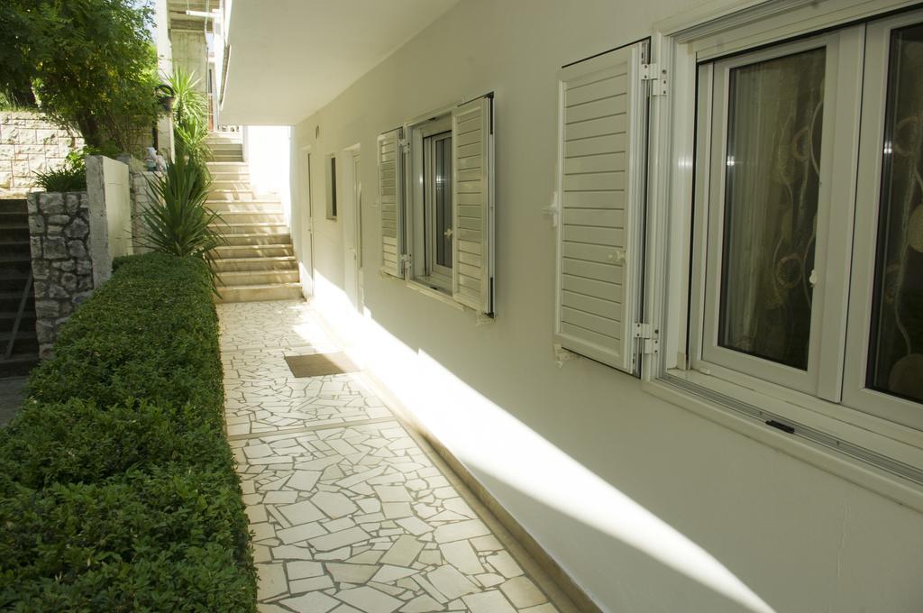 Ivan I Matej Apartments Блаце Экстерьер фото