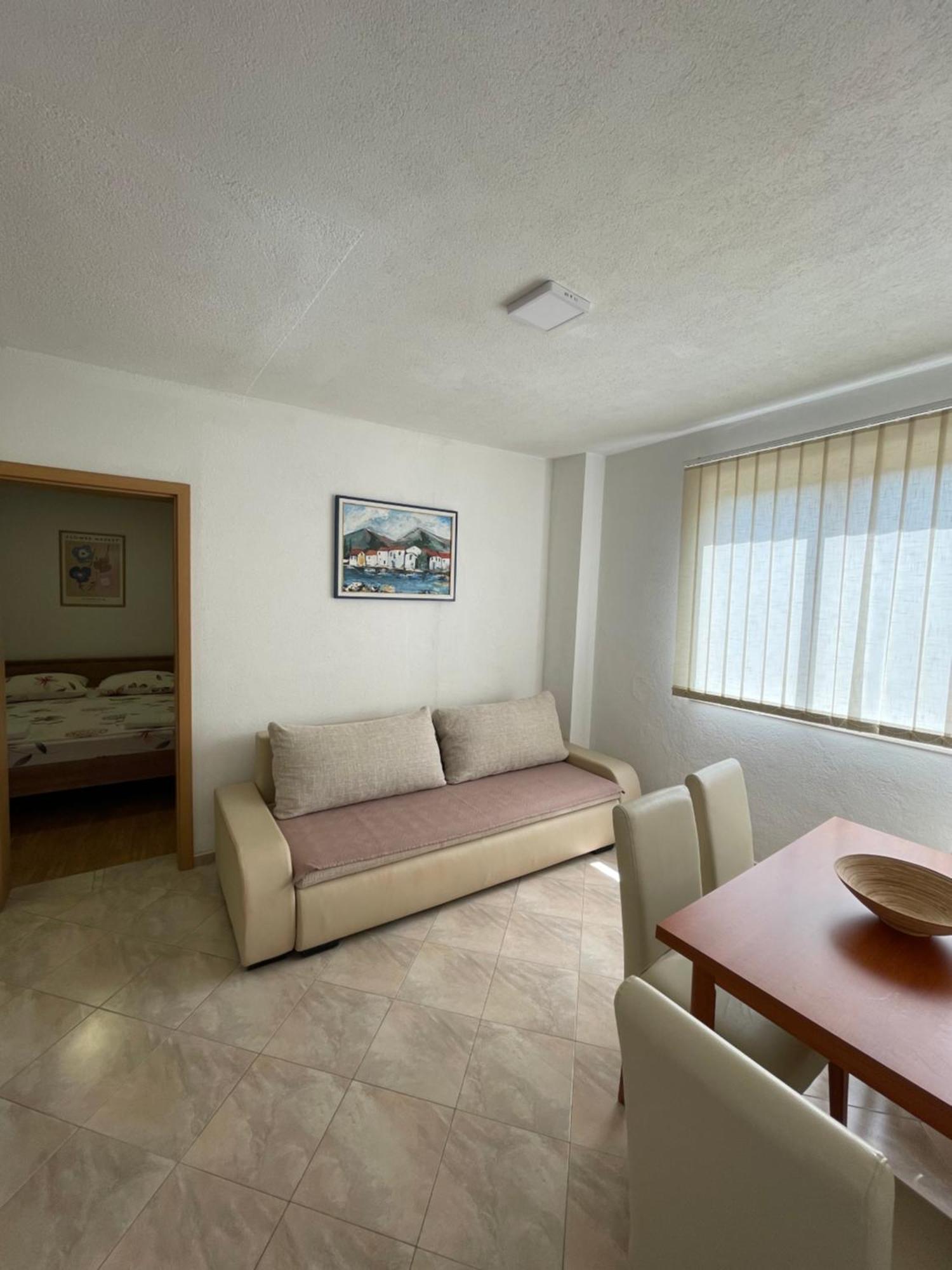Ivan I Matej Apartments Блаце Экстерьер фото